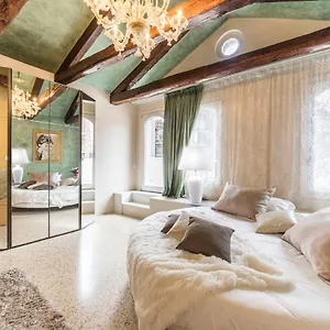 San Marco Terrace Apartment Venice