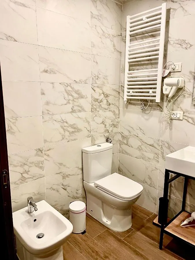 Ca' Lavezzera Hotel Venice 2*,  Italy